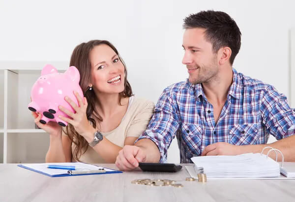 Finanzielles Vertrauen in frühen Beziehungen aufbauen